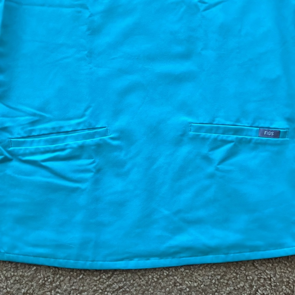 Figs Casma Three-Pocket Scrub Top - Picture 5 of 7
